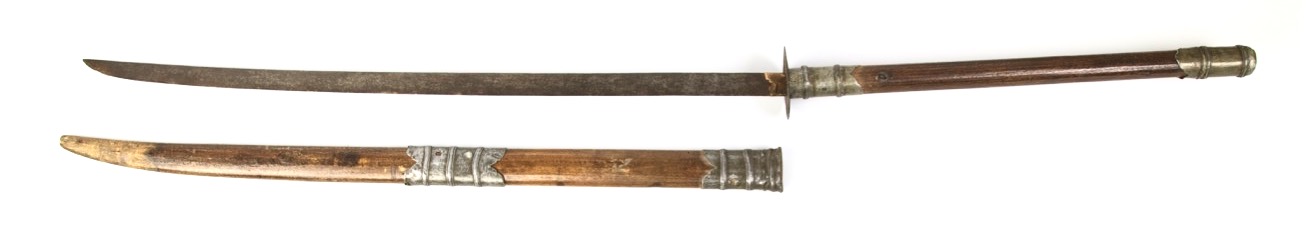 A north Vietnamese two handed saber, or guom truong. Peter Dekker - www.mandarinmansion.com