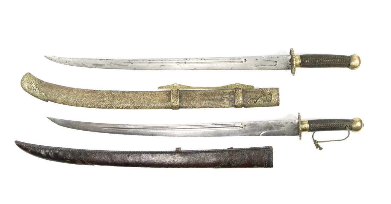 A comparison of southern Chinese Hanjun Banner sabers.