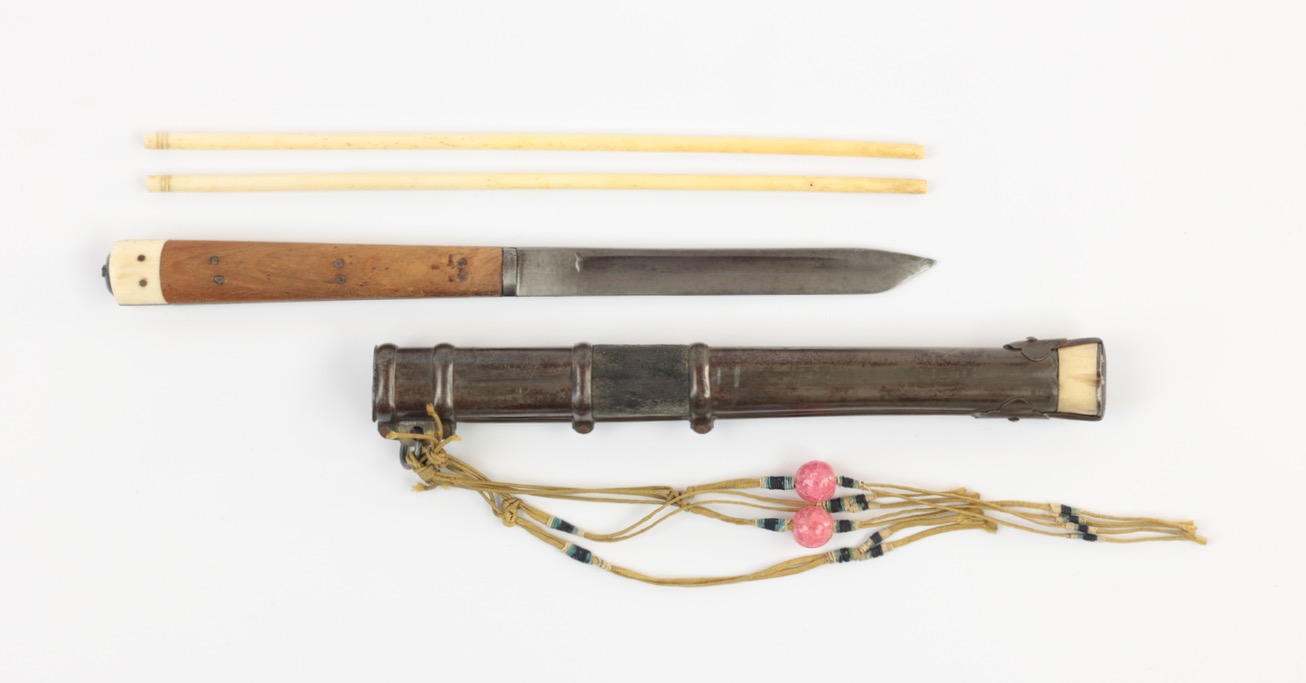 A Chinese trousse set with glass trinkets
