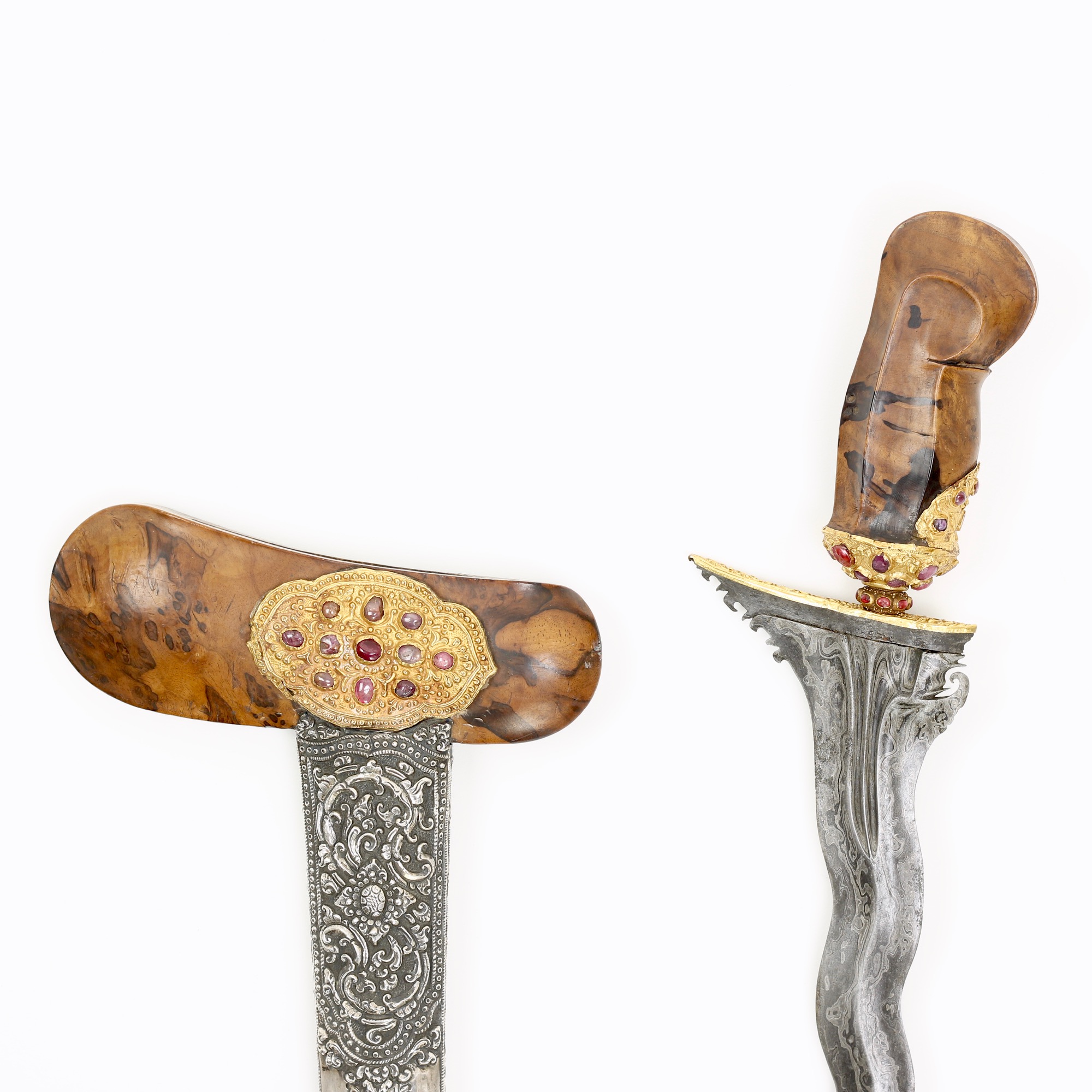 A Balinese keris with golden and gemstone decoration