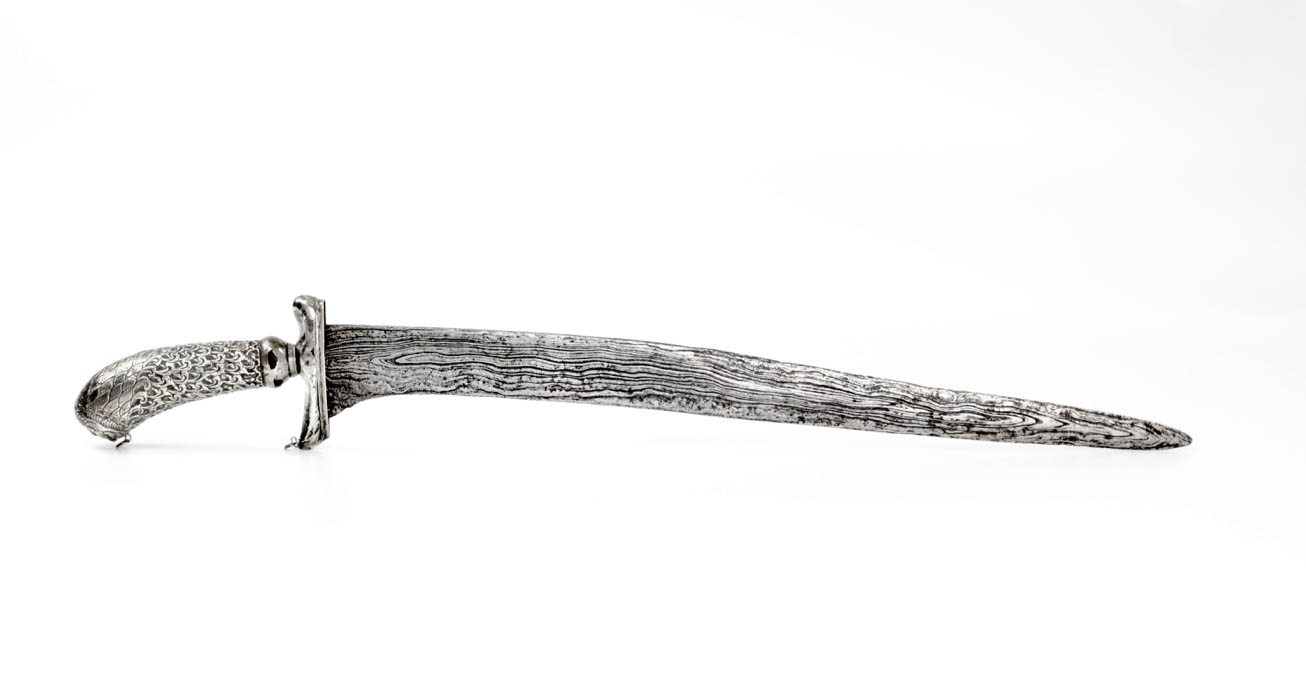 An Indonesian pedang lurus