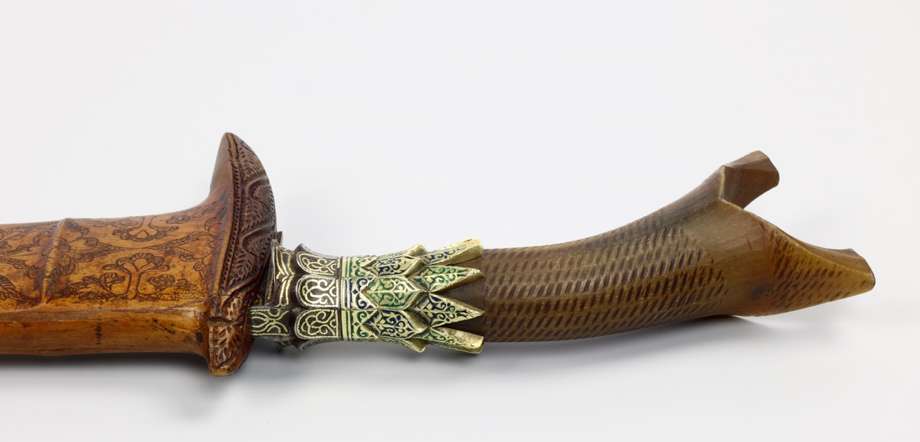 A Sumatran sikin panjang with golden crown