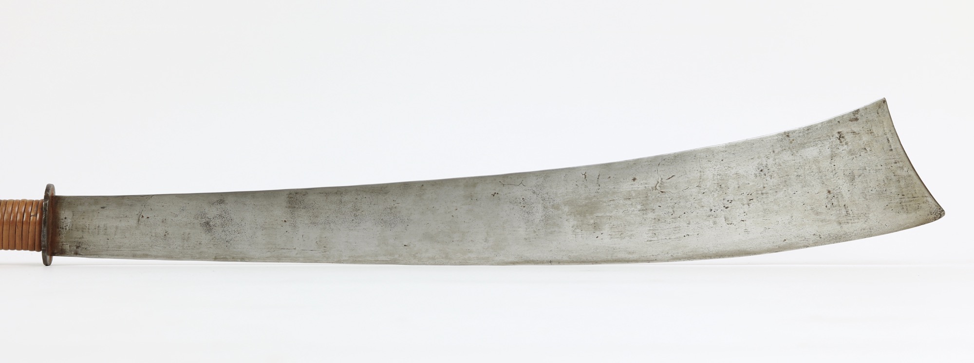 A rare Vietnamese wide-bladed fighting sword.